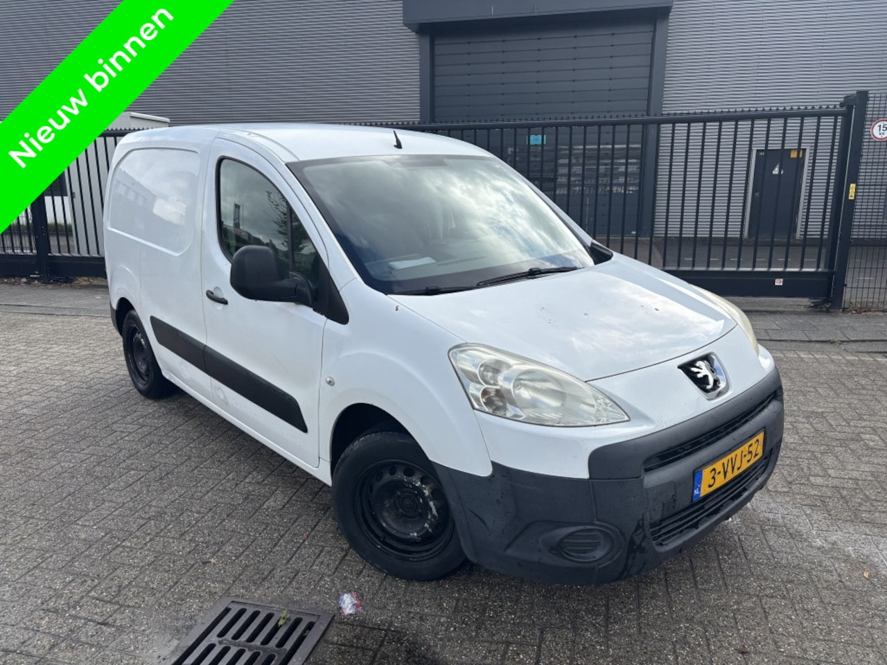 Peugeot Partner - 120 1.6 HDI L1 Clima|Lage km|Radio - AutoWereld.nl