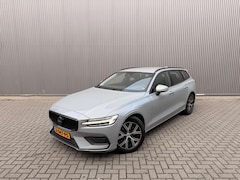 Volvo V60 - 2.0 B3 Essential Edition INCL BTW|Camera|Stuur/stoel verwarming|Cruise control