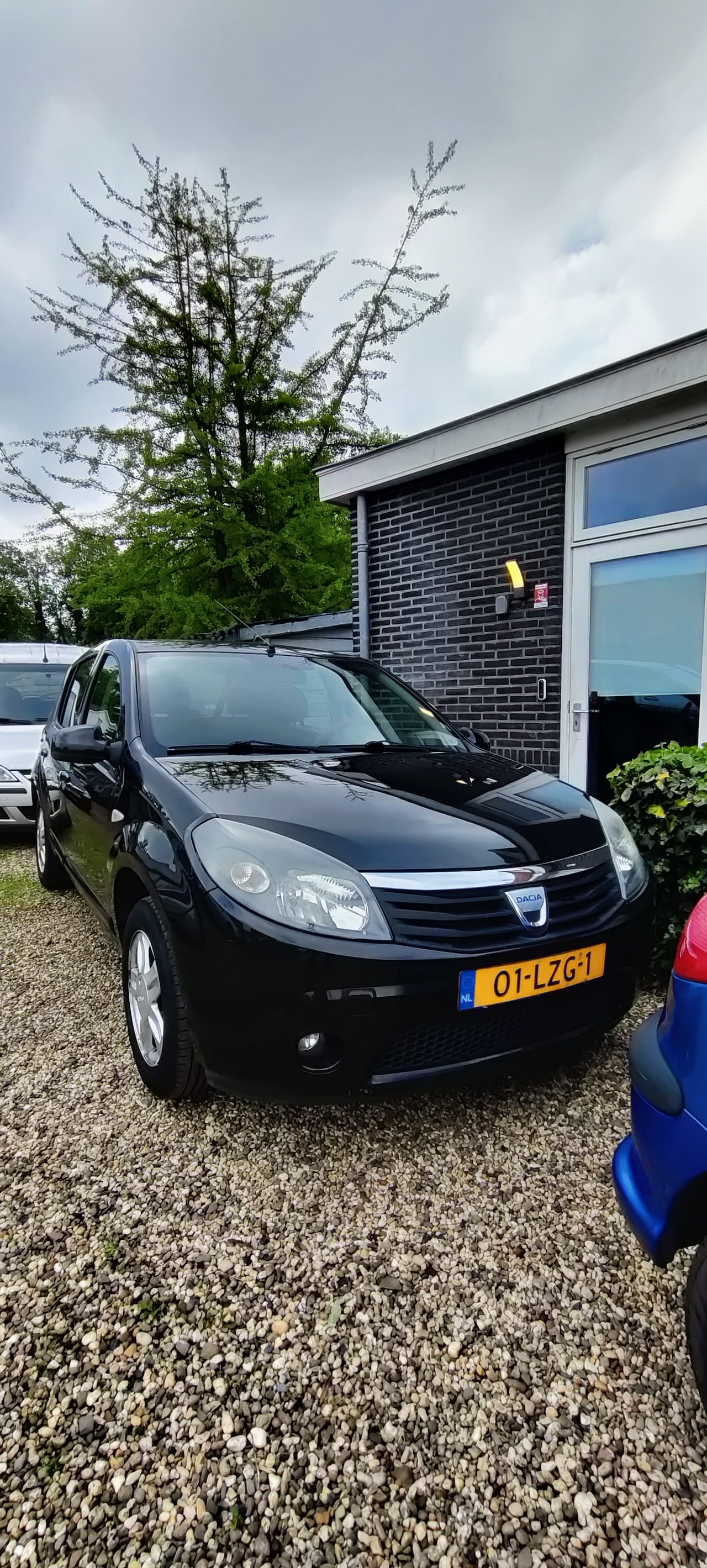 Dacia Sandero - 1.2 Blackline Trekhaak, nieuwe APK.