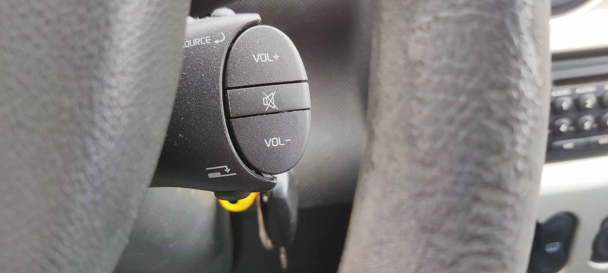 Dacia Sandero - 1.2 Blackline Trekhaak, nieuwe APK.