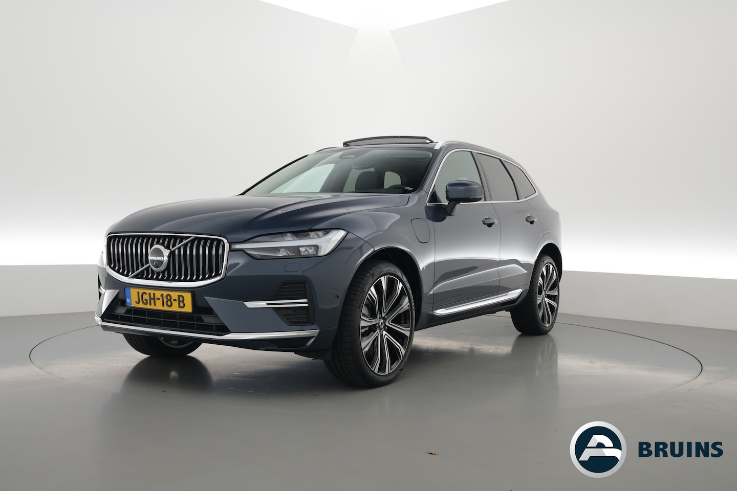 Volvo XC60 - T6 Recharge Plus Bright | Pano | 21'' | Memory seats | 360cam | Leder | Harman Kardon - AutoWereld.nl