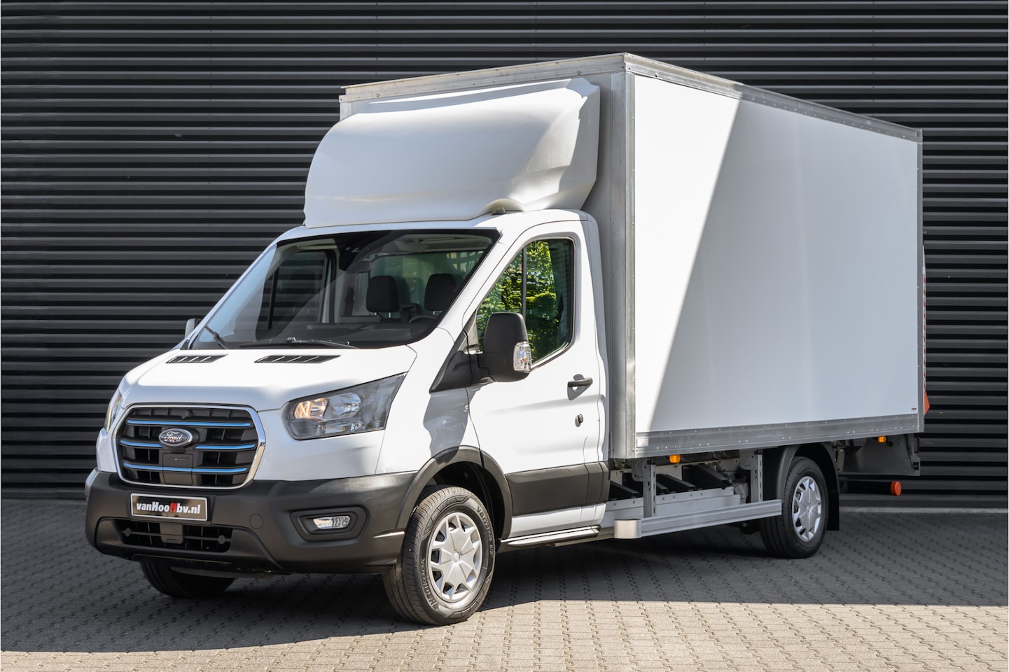 Ford E-Transit - Bakwagen met laadklep d'Hollandia - AutoWereld.nl