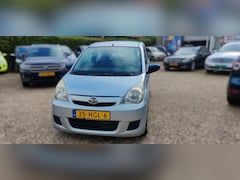 Daihatsu Cuore - 1.0 Trend Afneembare trekhaak, nieuwe APK. Nieuwe achteras, beurt gehad.