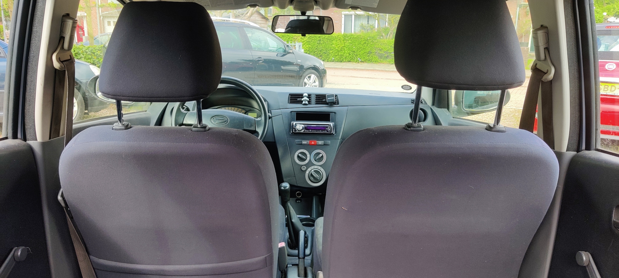Daihatsu Cuore - 1.0 Trend Afneembare trekhaak, nieuwe APK. Nieuwe achteras, beurt gehad.