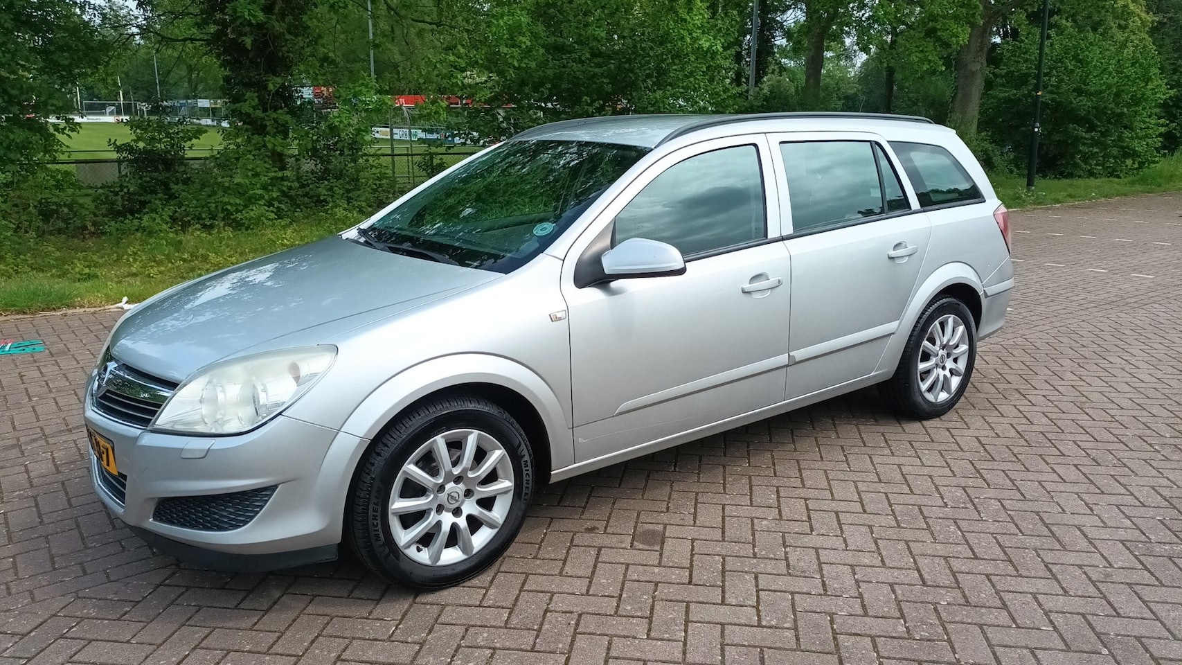 Opel Astra Wagon - 1.8 Clima / Stoelverwarming / apk 02-2027! - AutoWereld.nl