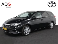 Toyota Auris - 1.8 Hybrid Lease Pro | Panoramadak | Trekhaak | Parkeercamera |