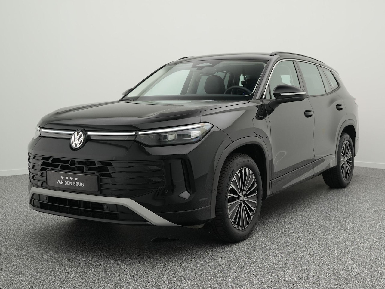 Volkswagen Tayron - 1.5 eHybrid 204 PK Life Edition | LED Plus | DCC | Achteruitrijcamera | Side Assist | Trek - AutoWereld.nl