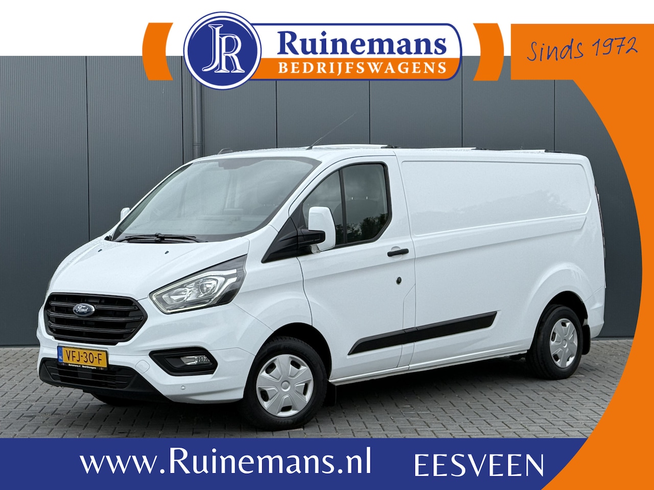 Ford Transit Custom - 2.0 TDCI 130 PK / L2H1 / SORTIMO INRICHTING / 2.8 TONS TREKHAAK / 3-ZITS / CRUISE / NAVI / - AutoWereld.nl