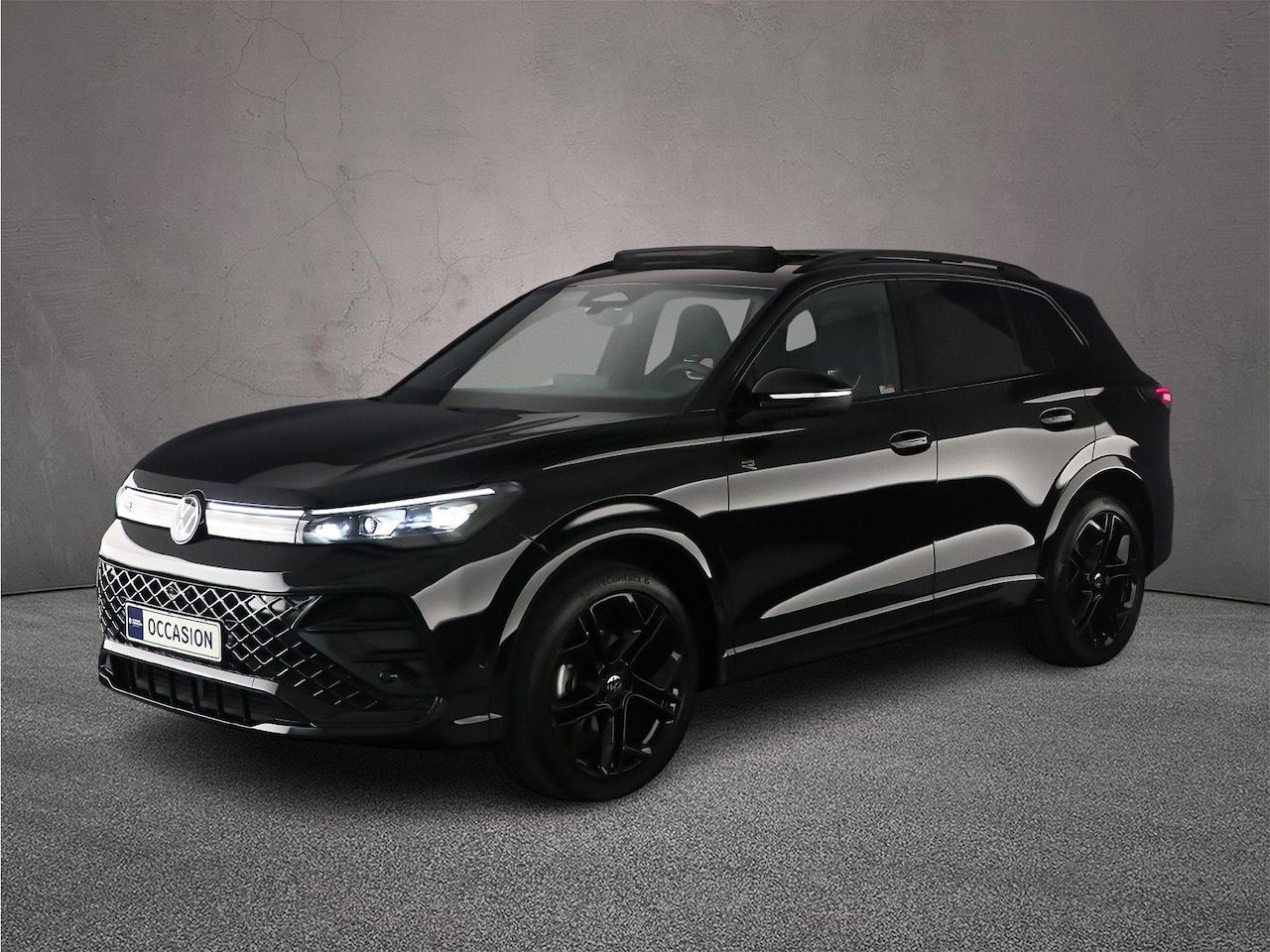 Volkswagen Tiguan - R-Line Edition 1.5 eTSI 150pk DSG Automaat Trekhaak, Panoramadak, Harman Kardon audio, Bla - AutoWereld.nl