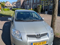 Toyota Auris - 1.6-16V Sol