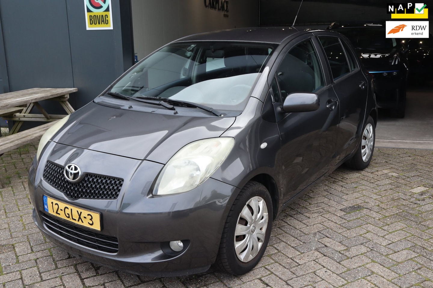 Toyota Yaris - 1.3 VVTi Sol MMT-Automaat-Airco - AutoWereld.nl