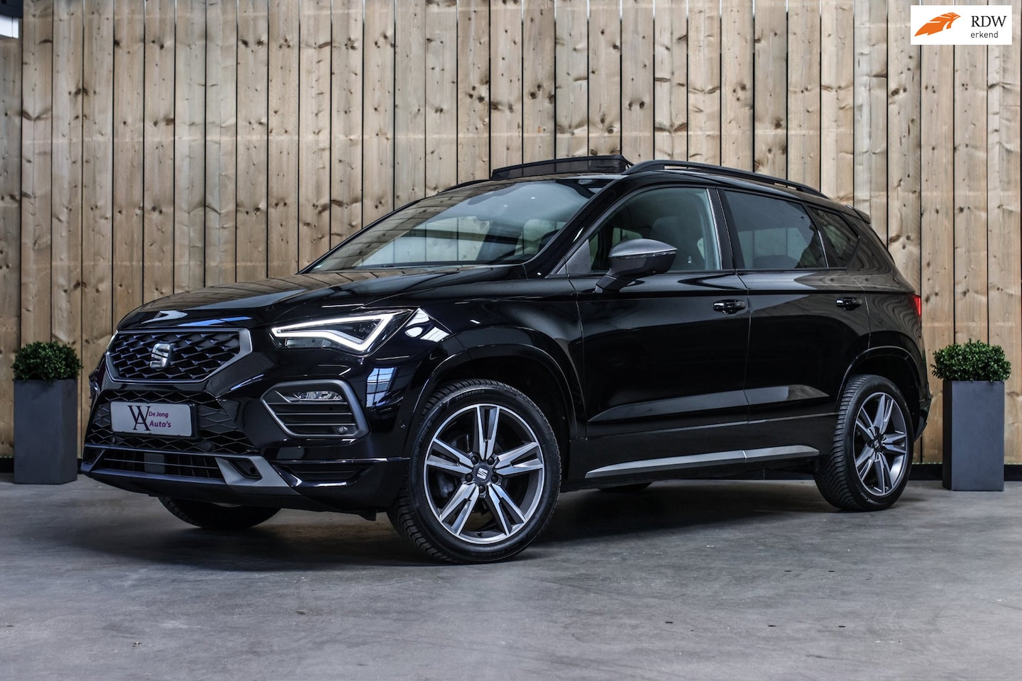 SEAT Ateca - 1.5 TSI FR *Pano*Beats*Keyless*Camera* - AutoWereld.nl