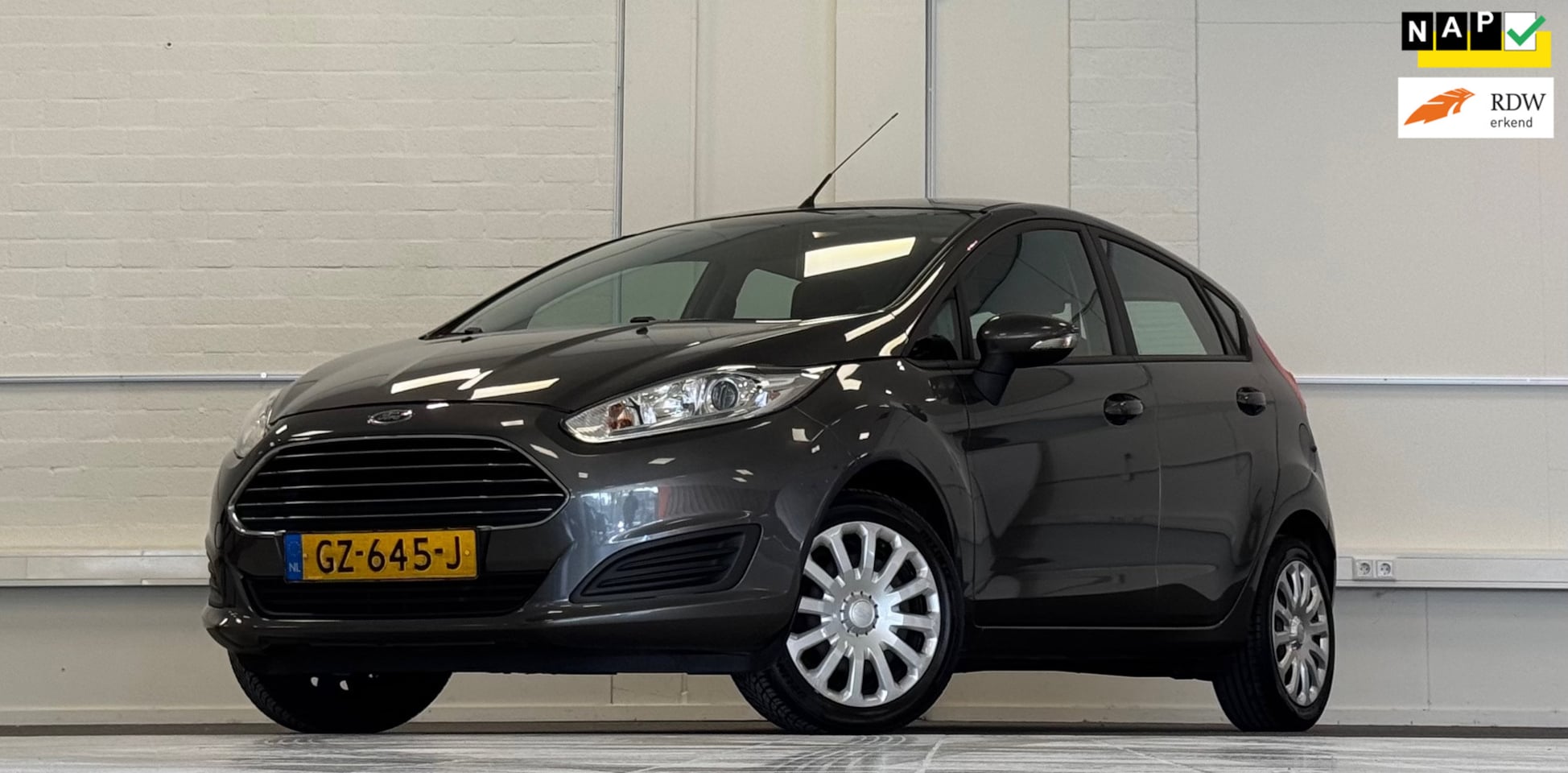 Ford Fiesta - 1.0i Style Distributieriem is vv Airco 2e Eigenaar Navi Mooi! - AutoWereld.nl