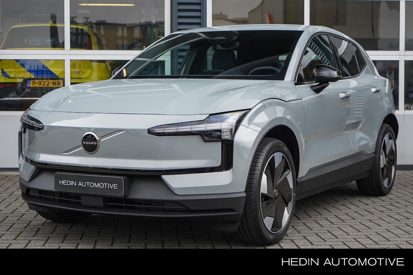 Volvo EX30 - Single Motor Extended Range Plus Europa 69 kWh | Warmtepomp | Stoel & Stuurverwarming | El - AutoWereld.nl