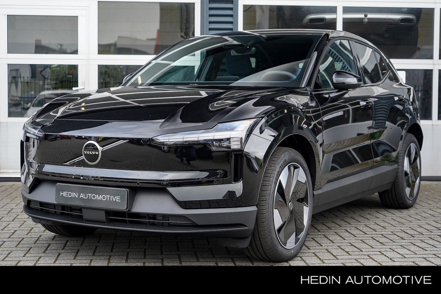 Volvo EX30 - Single Motor Extended Range Plus Europa 69 kWh | Warmtepomp | Stoel & Stuurverwarming | El - AutoWereld.nl