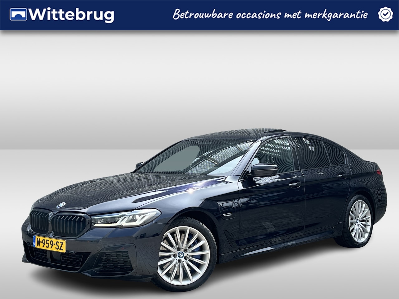 BMW 5-serie - 545e xDrive Business Edition Plus / Pano / Leder / 360 Camera / Harman-kardon / Dodehoek h - AutoWereld.nl