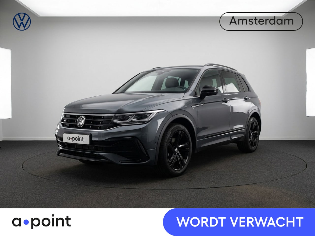 Volkswagen Tiguan - 1.4 TSI eHybrid R-Line Business 245PK PHEV | Navigatie | Trekhaak | Parkeercamera | Adapti - AutoWereld.nl