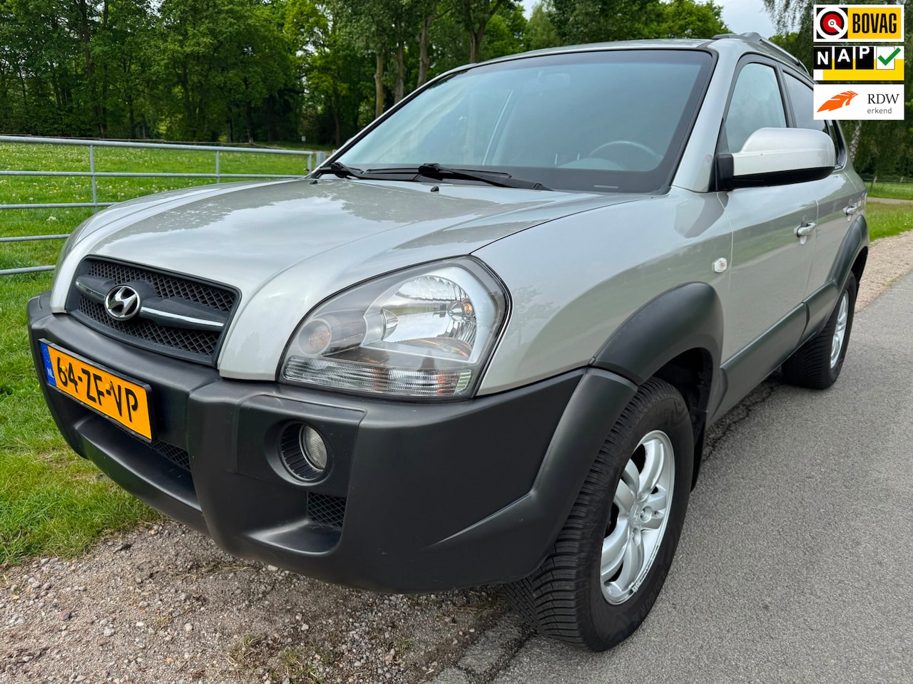 Hyundai Tucson - 2.0i Style met climate control en trekhaak - AutoWereld.nl