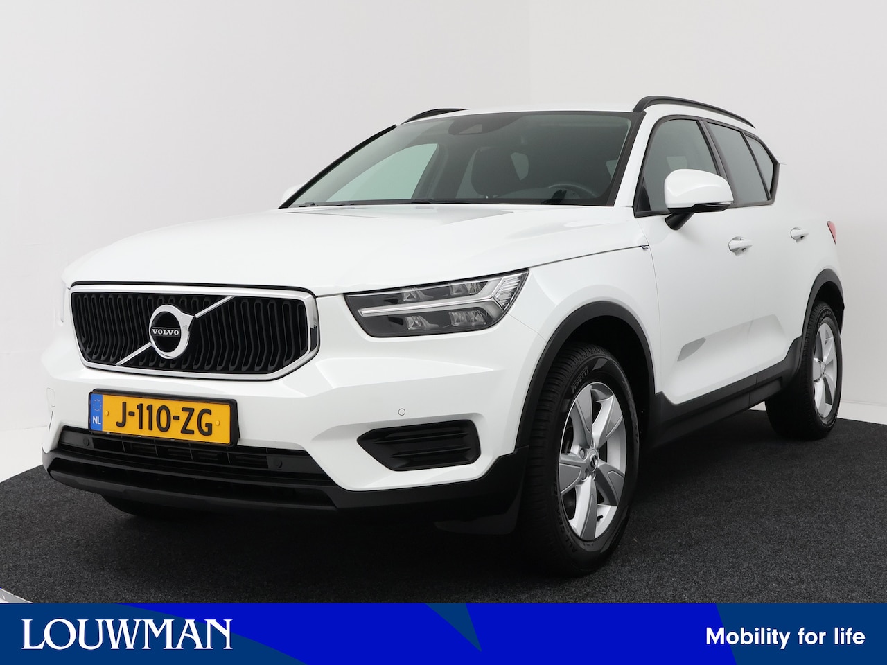 Volvo XC40 - 1.5 T2 Momentum Core | Parkeer-Pakket | - AutoWereld.nl