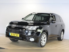 Mitsubishi Outlander - 2.0 PHEV Instyle | Schuif- kanteldak | Trekhaak | Leer