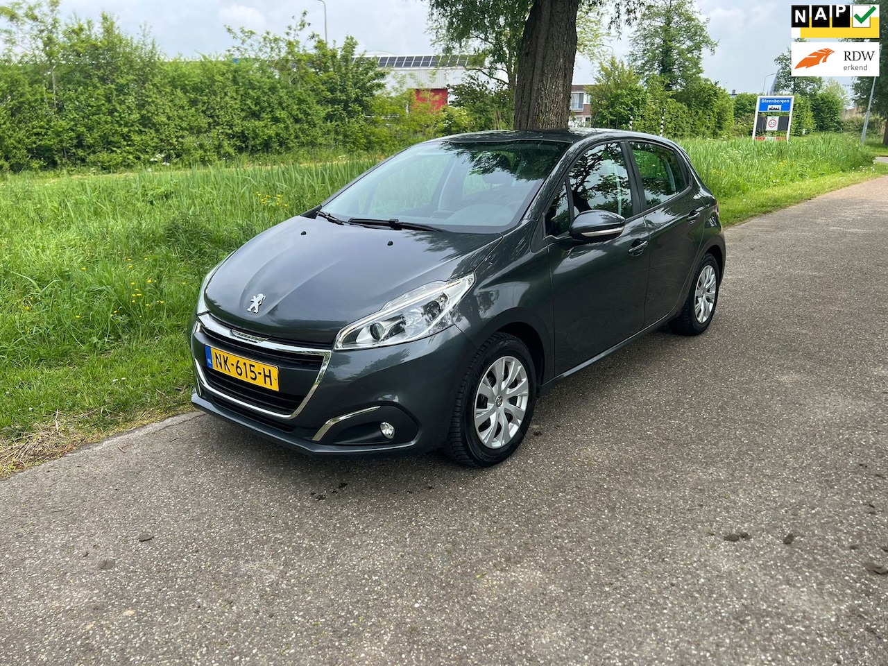 Peugeot 208 - 1.2 PureTech Blue Lion Airco Cruise Navi Apple Carplay Pdc Achter - AutoWereld.nl