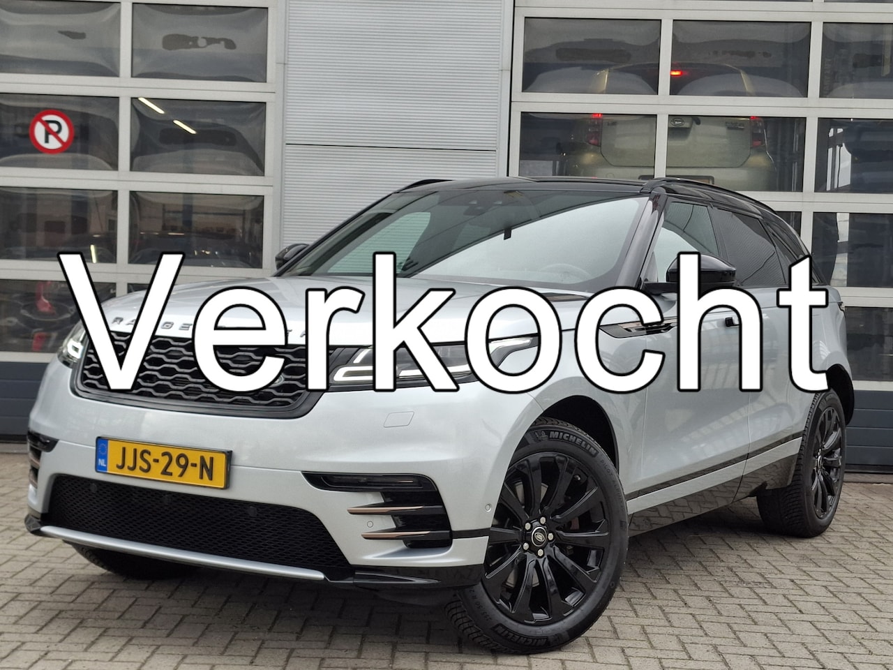 Land Rover Range Rover Velar - 2.0 P300 Turbo AWD R-Dynamic SE | Navigatie | LM Velgen 20" | Voorstoelen Verwarmd/Geventi - AutoWereld.nl