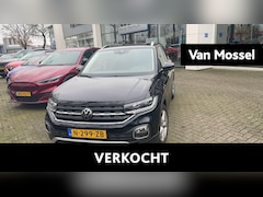 Volkswagen T-Cross - 1.5 TSI Style Business R 150PK |Trekhaak | Camera | Navi | Adap.Cruise | ecc |