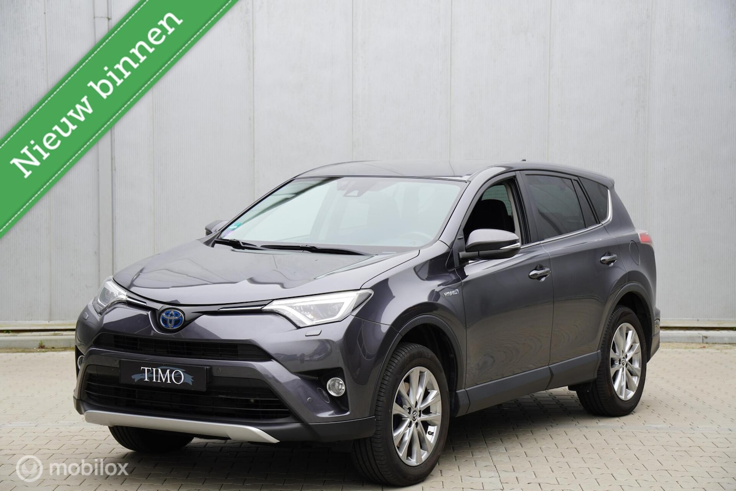 Toyota RAV4 - 2.5 Hybrid AWD Style 2019 84.270 KM - AutoWereld.nl