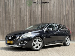 Volvo V60 - 2.0T Momentum | TREKHAAK | LEDER | STOELVERWARMING