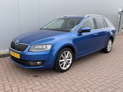 Skoda Octavia Combi - 1.6 TDI Elegance Businessline Navi/Clima/PDC/Leder/LED