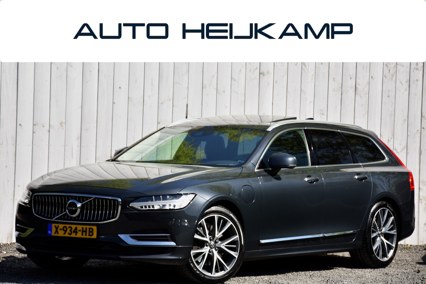 Volvo V90 - 2.0 T8 AWD Inscription | Pilot Assist | Trekhaak | Camera | - AutoWereld.nl