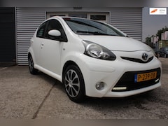 Toyota Aygo - 1.0 VVT-i Comfort 5-deurs, nieuwe apk en afleveringsbeurt, airco, led, centrale vergrendel