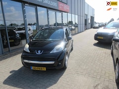 Peugeot 107 - 1.0-12V Millesim 200