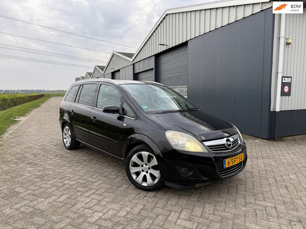 Opel Zafira - 2.2 Cosmo Luxe Navi/Airco/Stoelverwarming - AutoWereld.nl