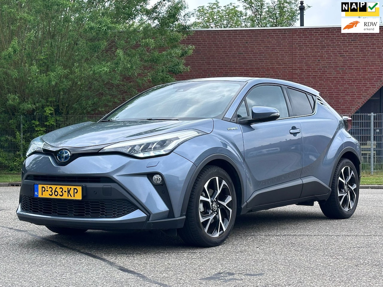 Toyota C-HR - 1.8 Hybrid Dynamic Automaat*Achteruit camera*Navigatie*Cruise*NAP*Clima*Stoelverwarming*Tr - AutoWereld.nl
