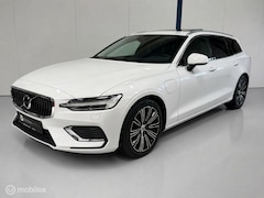Volvo V60 - 2.0 T8 Twin Engine AWD Inscription PANO/LEER