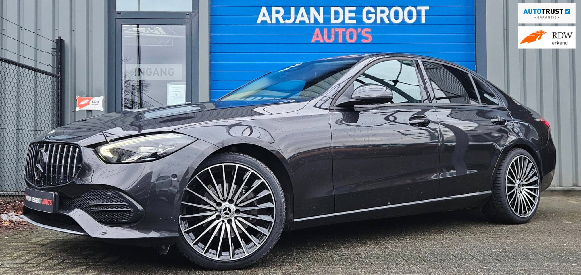Mercedes-Benz C-klasse - 180 Luxury Acc Leder Navi Clima 19" Amg Velgen Carplay® - AutoWereld.nl