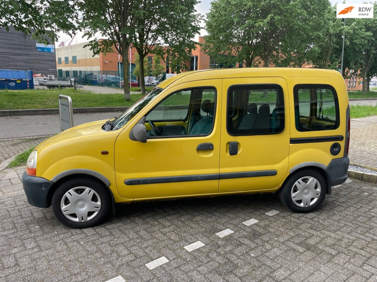 Renault Kangoo - 1.4 RTE | MINI CAMPER | KM 167360 | APK TM 17/06/2027 | Trekhaak - AutoWereld.nl