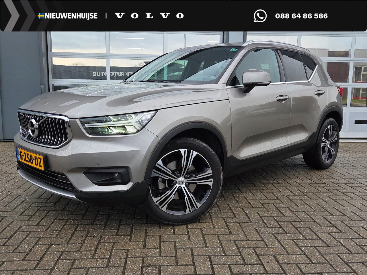 Volvo XC40 - 2.0 T4 Inscription | Harman Kardon Audio | Schuif-/Kanteldak | Keyless | Stoelverwarming | - AutoWereld.nl