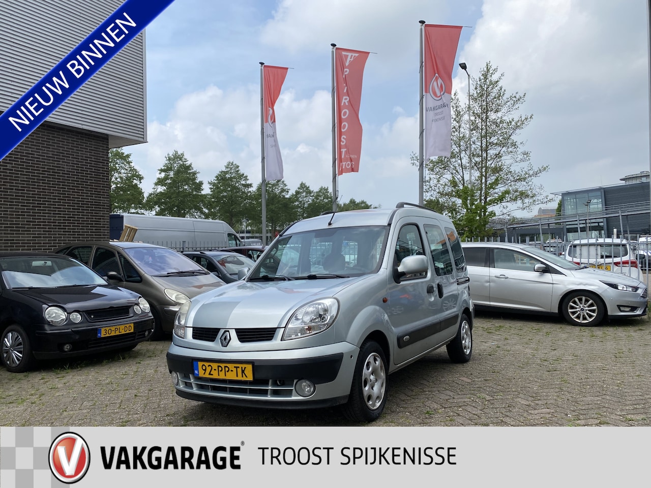 Renault Kangoo - 1.6-16V Privilège 1.6-16V Privilège,Airco,Elektrischpakket,Achteruitrijsensoren,Trekhaak,Schuifdeuren L&R,Pa - AutoWereld.nl