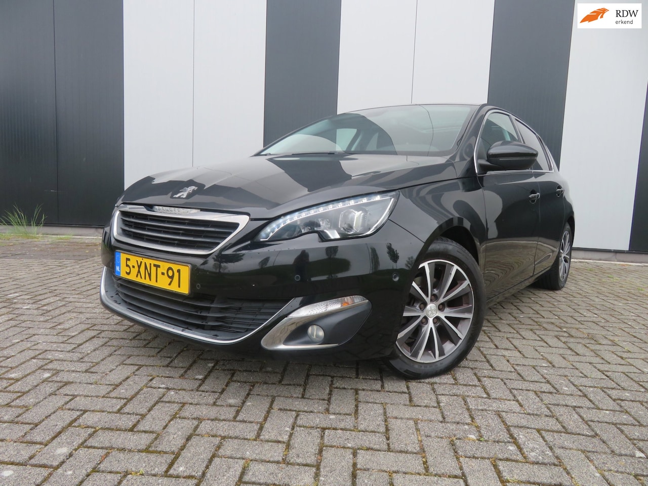 Peugeot 308 - 1.2 PureTech Allure 1.2 PureTech Allure - AutoWereld.nl