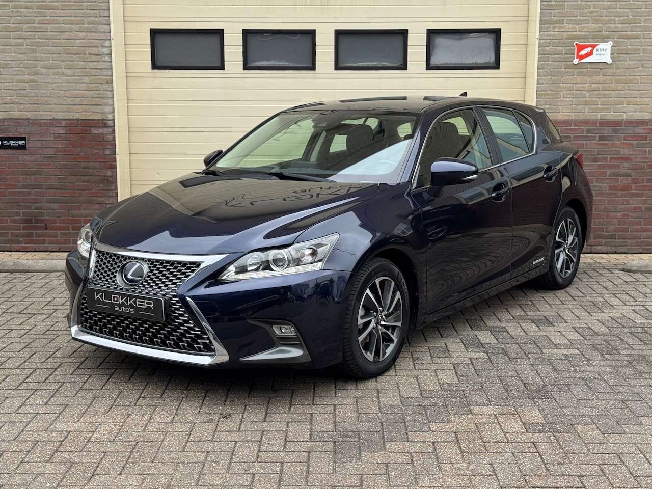 Lexus CT 200h - Business Line Dealer onderh. | 2E Eig | Line assist | ACC | Camera - AutoWereld.nl