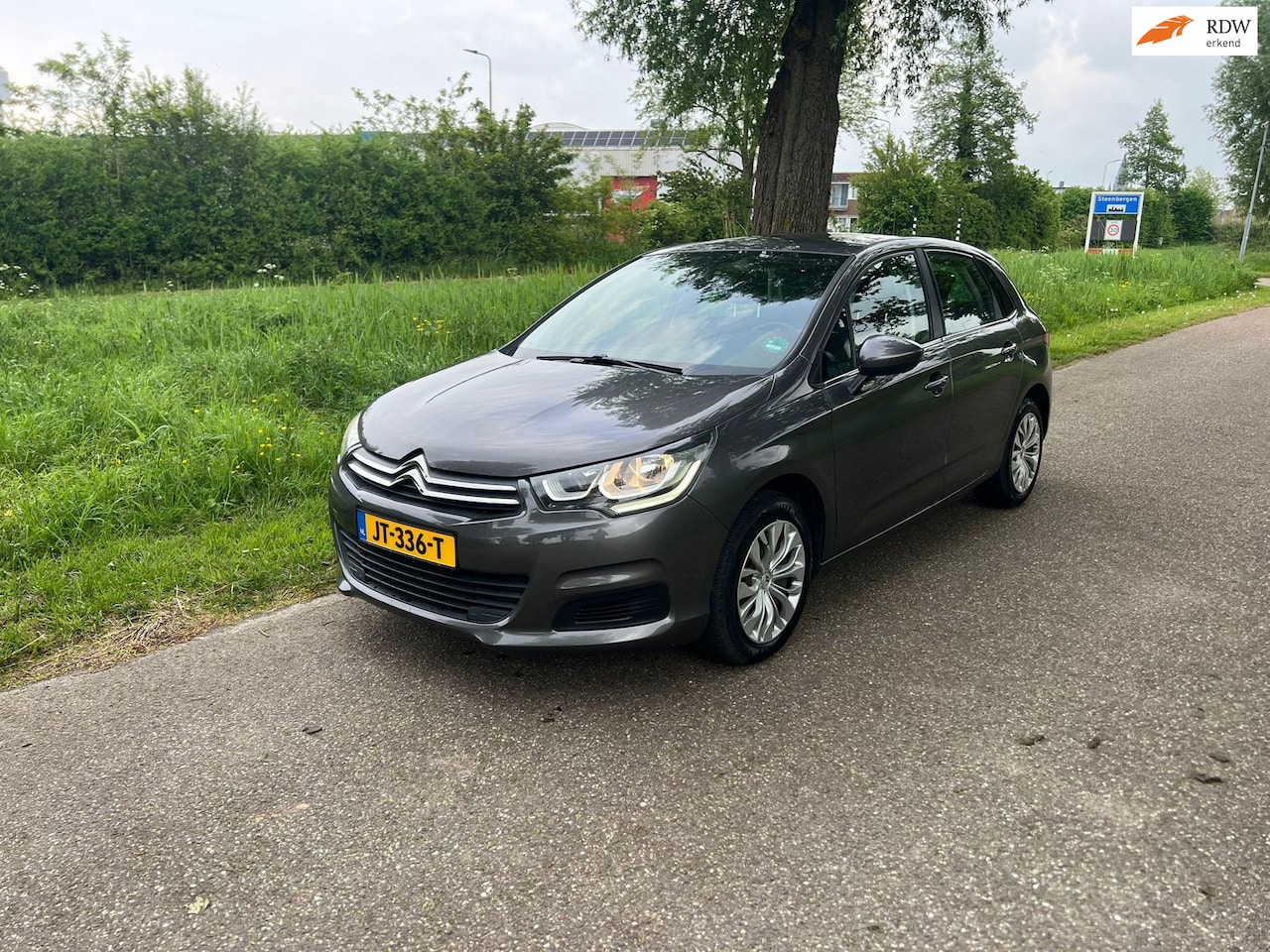 Citroën C4 - 1.2 PureTech Feel Collection Navi Stoelverwarming Airco Pdc Achter Trekhaak Cruise - AutoWereld.nl