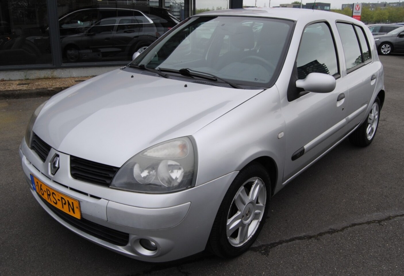 Renault Clio - 1.2-16V Auth.Comf. INRUILKOOPJE! Prijs is zo mee. Airco ijskoud - AutoWereld.nl