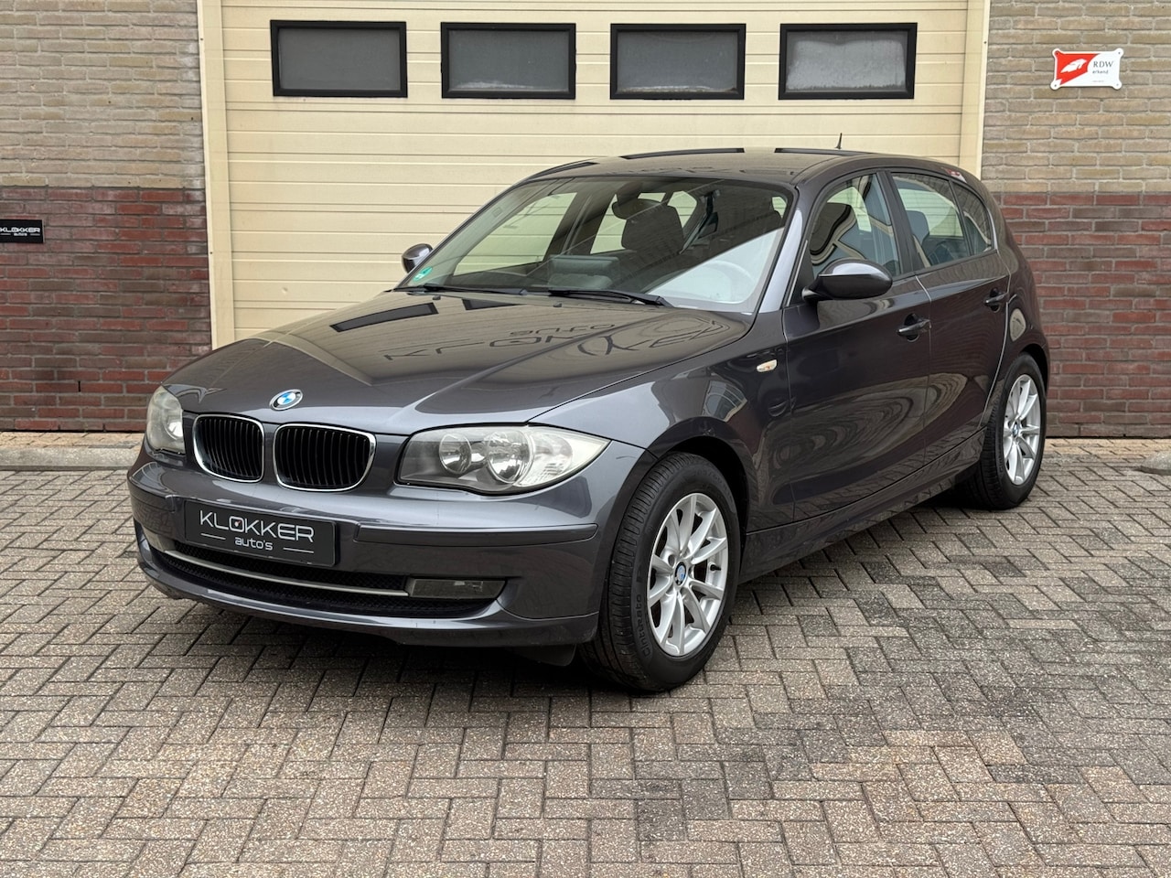 BMW 1-serie - 116i Airco | Climate | Stoelverw. | Carplay - AutoWereld.nl