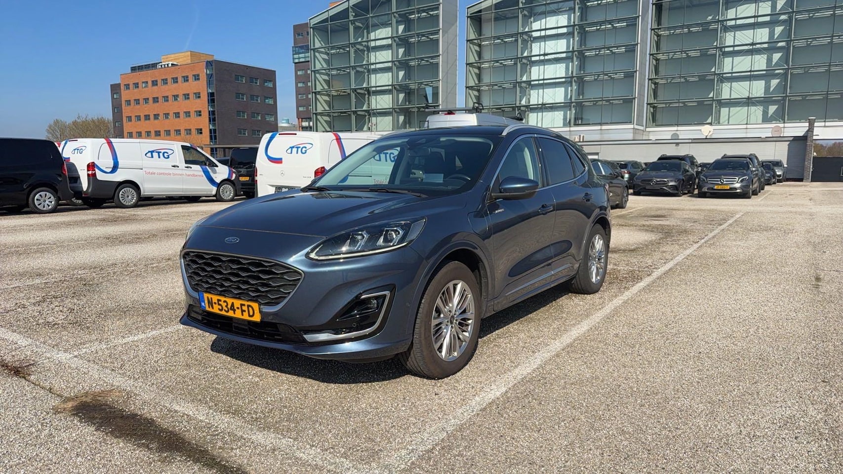 Ford Kuga - 2.5 PHEV Vignale | Panoramadak | Driver Assistance | Winter Pack | Technology pack - AutoWereld.nl