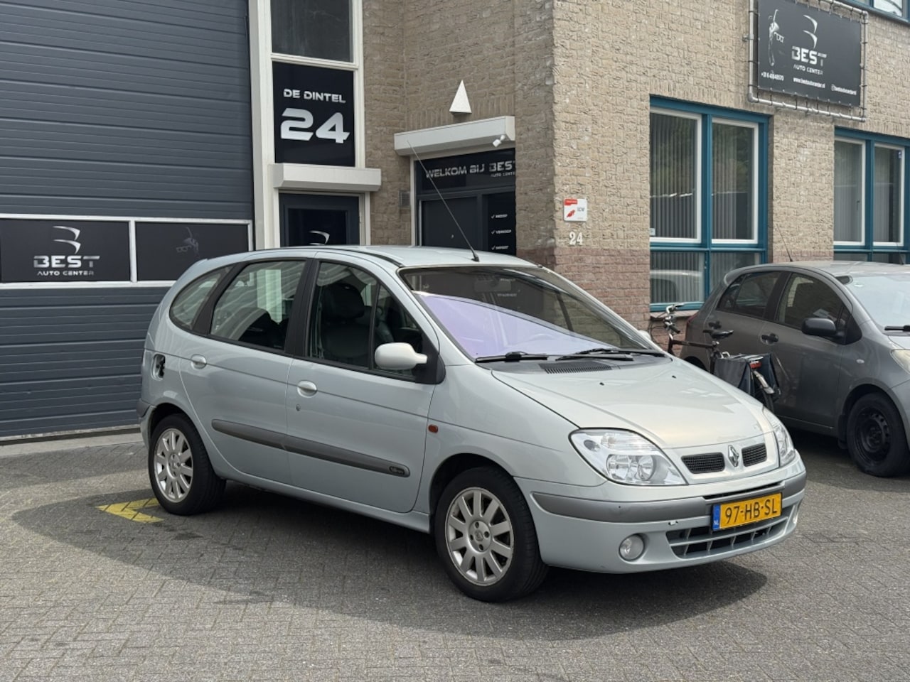 Renault Scénic - 1.6-16V RXE 1.6-16V RXE - AutoWereld.nl