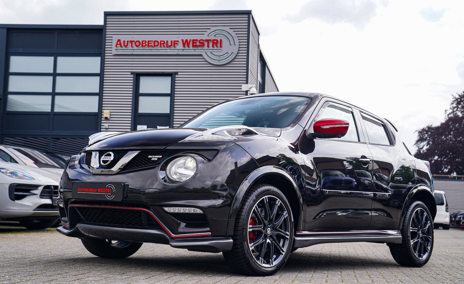 Nissan Juke - 1.6 DIG-T Nismo RS | 360 Camera | AUTO AC | Stoelverwarming | Sportstoelen - AutoWereld.nl