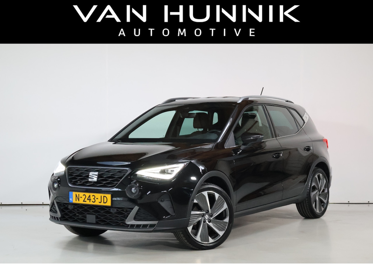 SEAT Arona - 1.5 TSI EVO FR Business Intense | Cam | Keyless | Virtual | Acc | Led - AutoWereld.nl