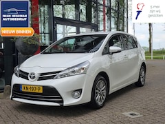 Toyota Verso - 1.8 VVT-i Aspiration 7 persoons AUTOMAAT | Navigatie | Trekhaak | Cruise Control | Licht m